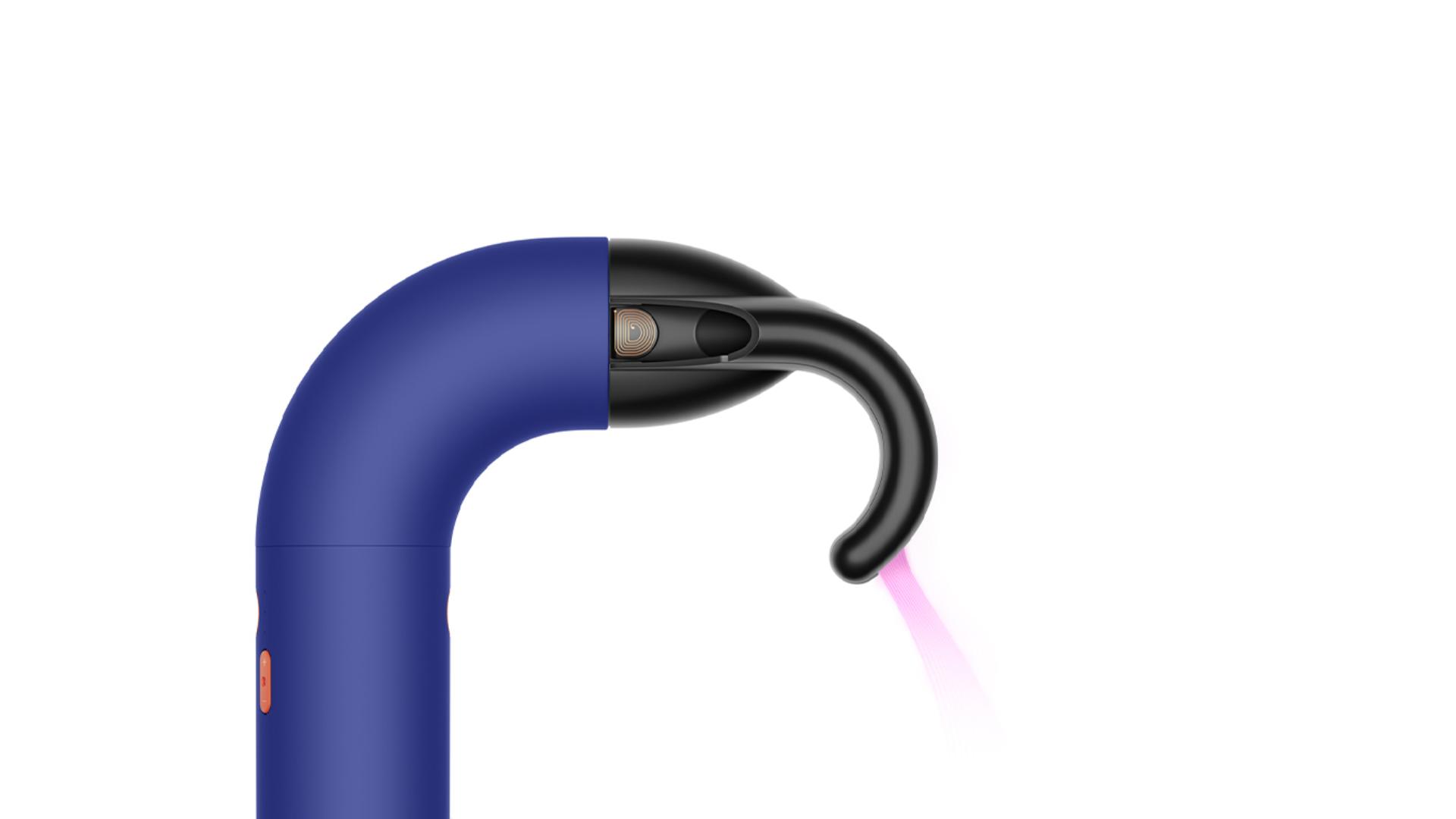 Flyaway attachment with airflow.