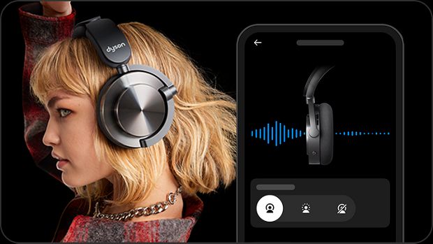 Dyson OnTrac kablosuz kulaklık takan bir modelin yanında görüntülenen MyDyson uygulamasındaki gürültü engelleme modu seçme ekranı.