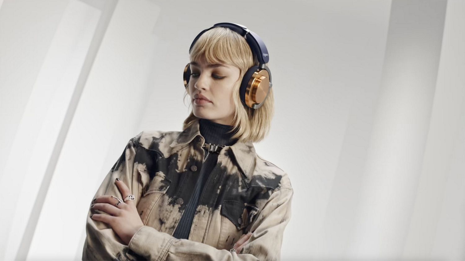 Dyson Headphones | Wireless Bluetooth Headphones | Dyson SG