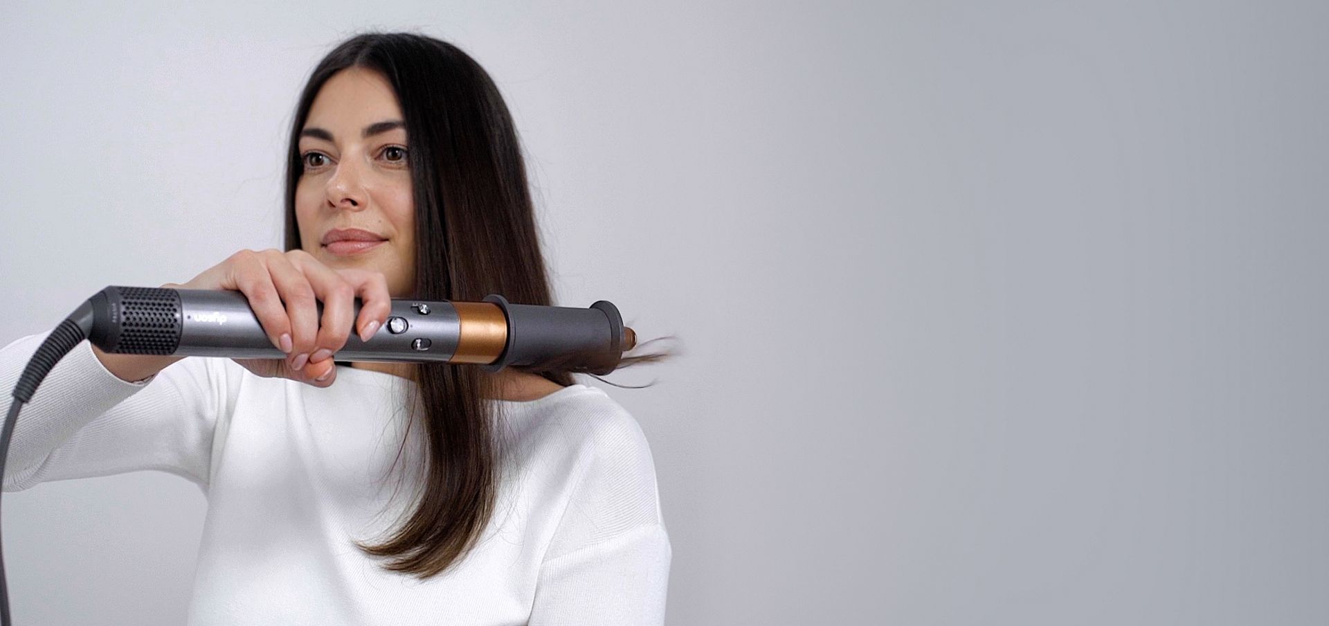 Video showing how to curl hair with the Dyson Airwrap™ styler