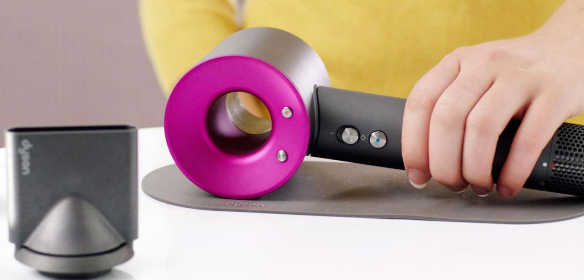 Video showing how to use your Dyson Supersonic™ hair dryer