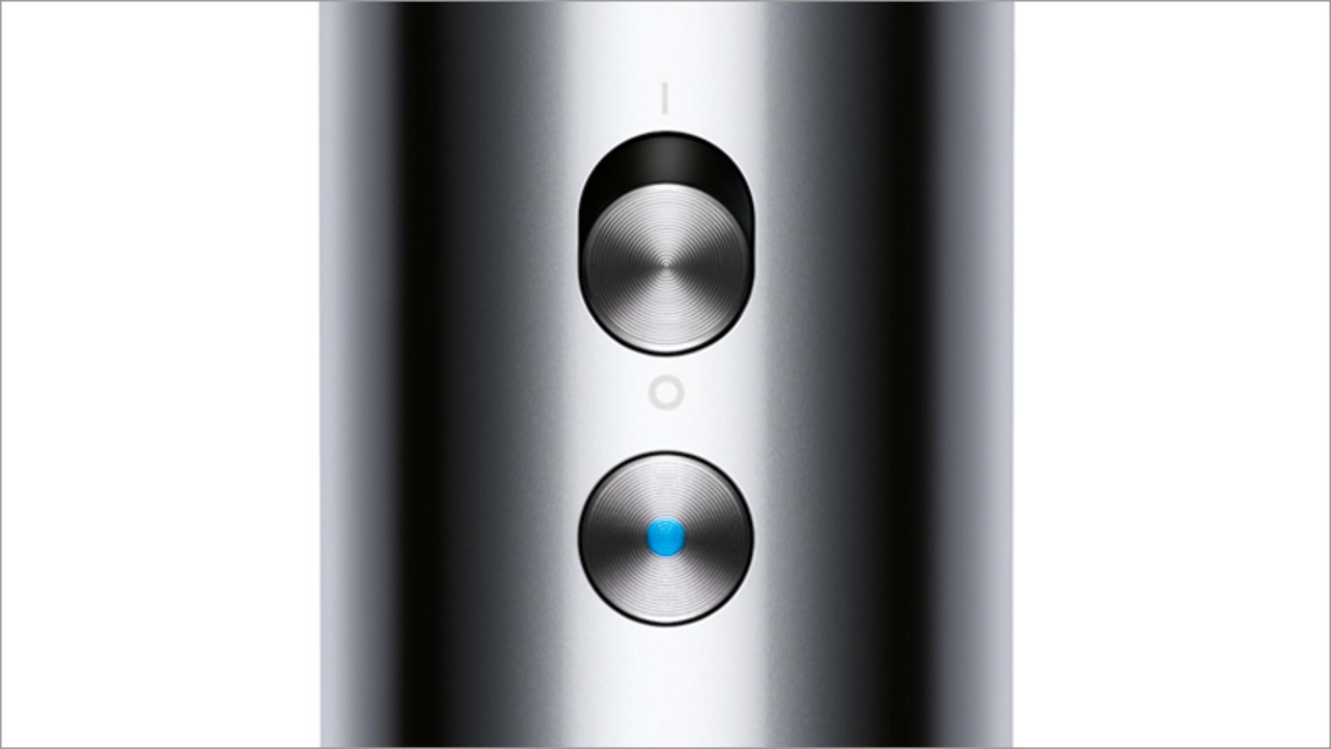 Close-ups of Supersonic's control buttons.