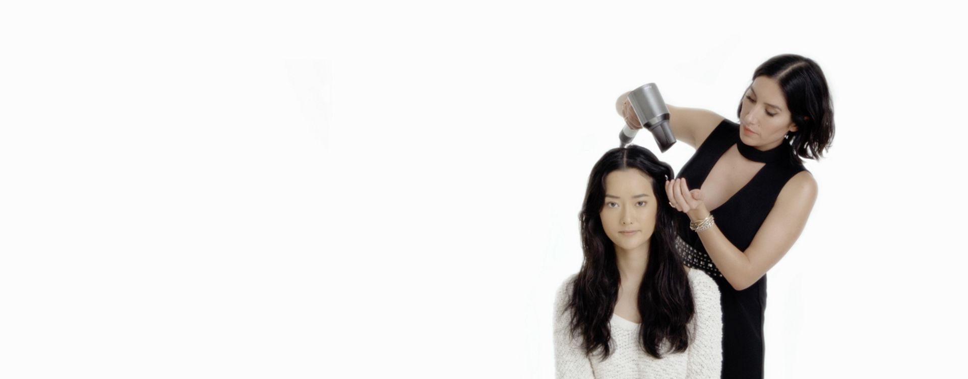 Jen Atkin styling a model's hair using the Dyson Supersonic™ hair dryer Professional edition