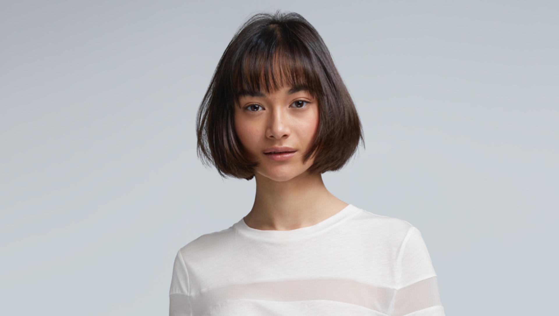 Pürüzsüz, ipeksi saçın nasıl oluşturulacağını gösteren video.