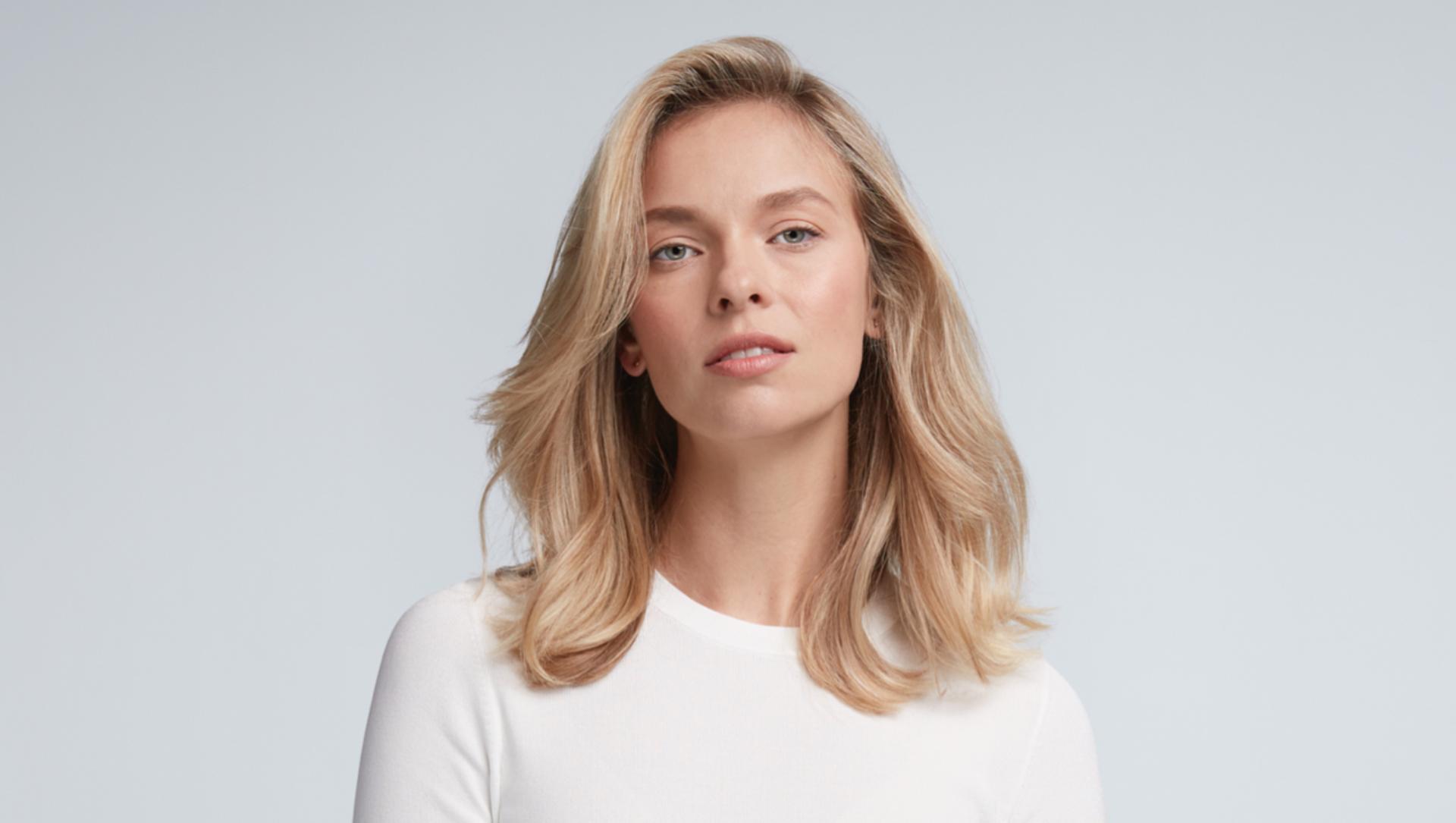 Daha uzun saç ömrü ve canlılık için kısa saçınızı nasıl şekillendireceğinizi gösteren video.