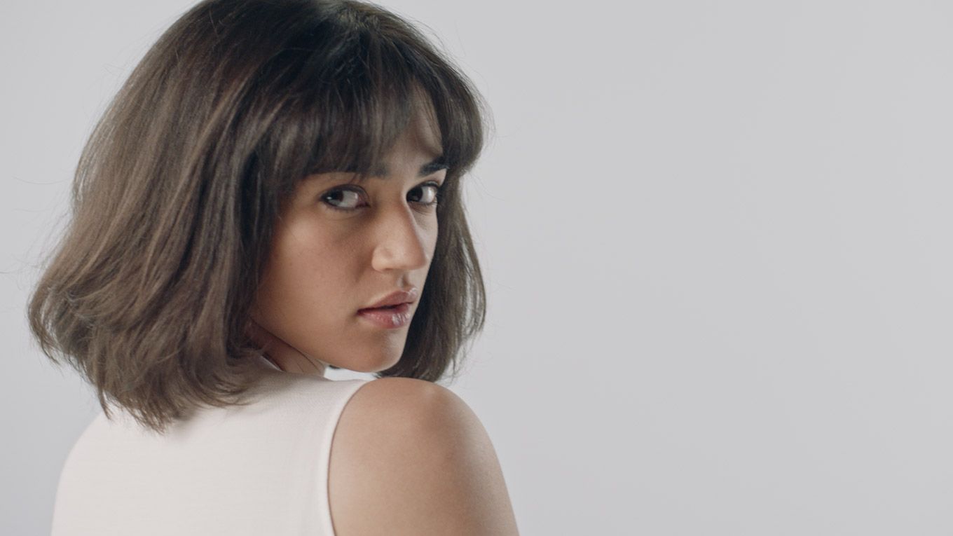 Dyson airwrap shop on short hair