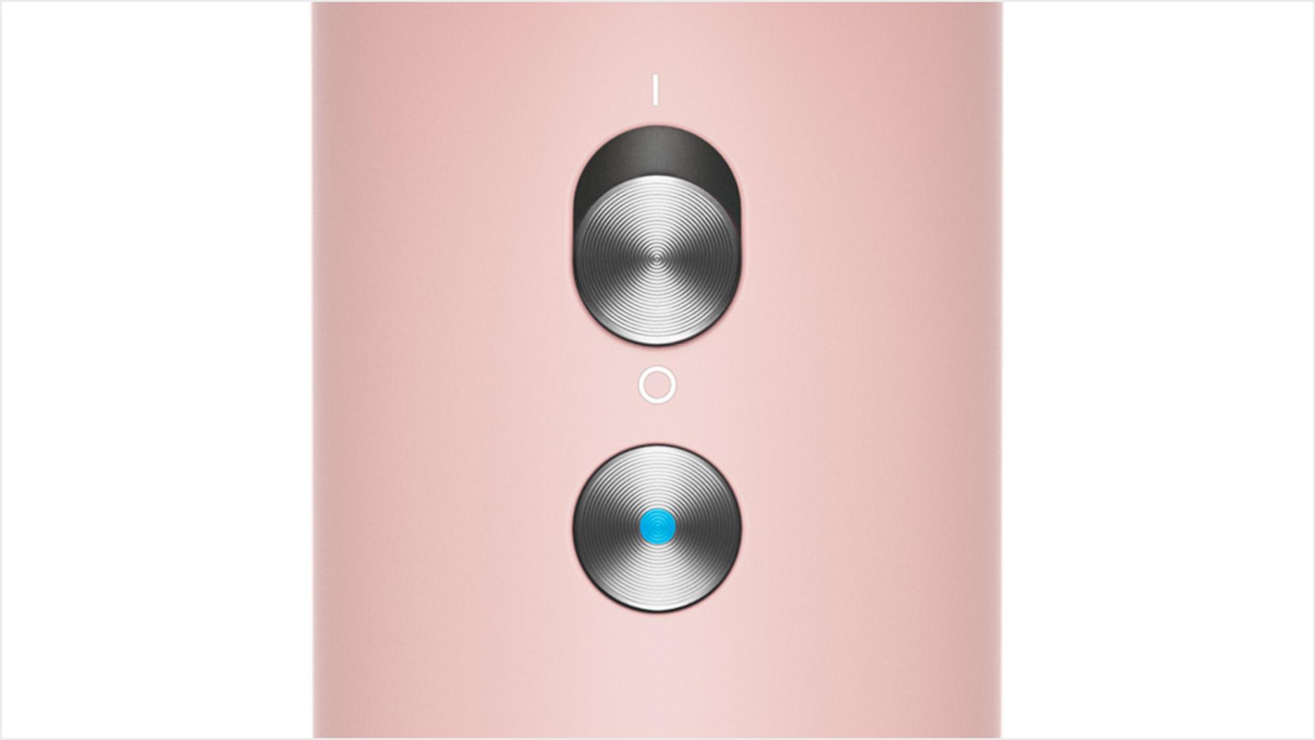 A crop of the cold shot button beneath the temperature and airflow buttons