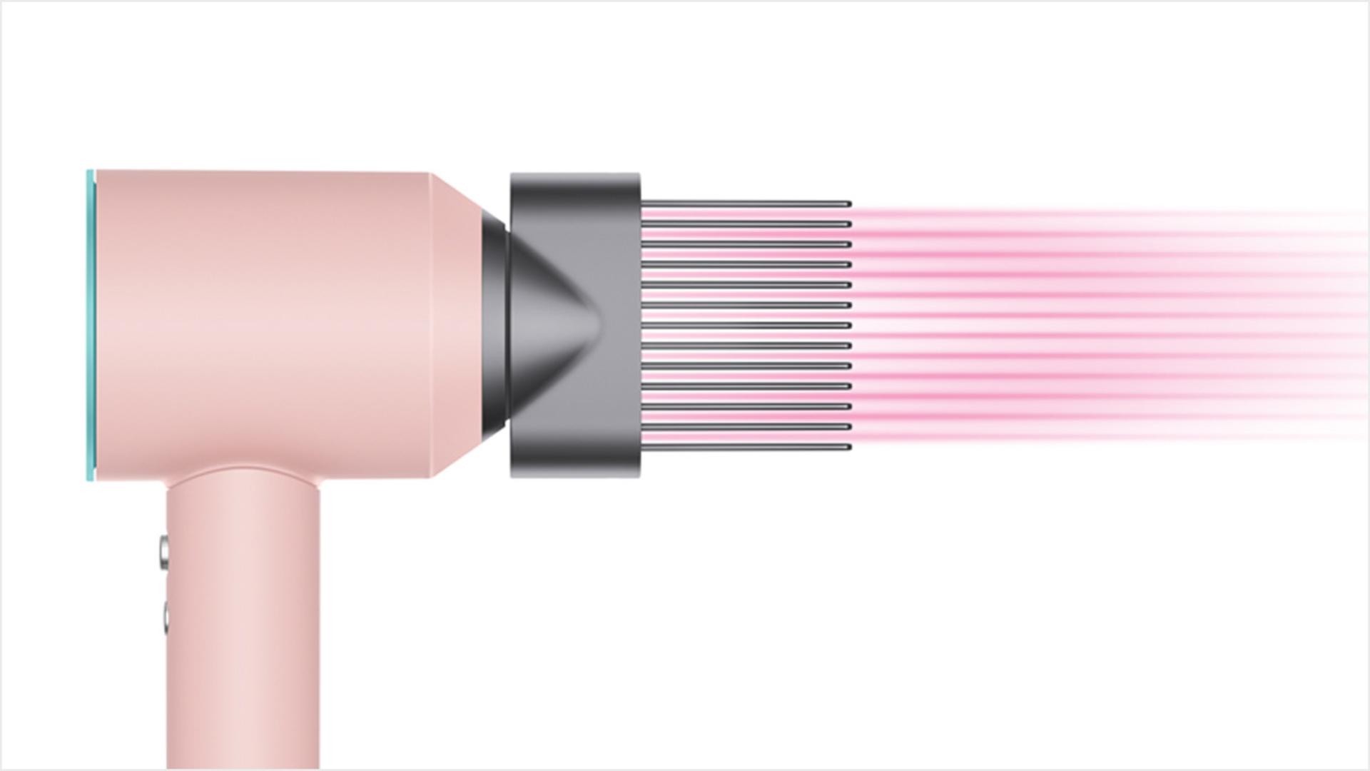 Profile view of Dyson Supersonic with Wide-tooth comb attachment