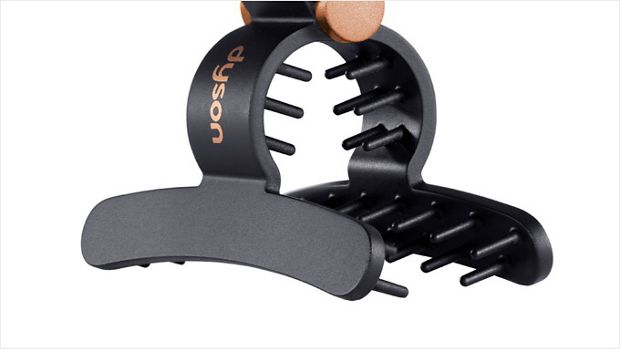 The Wide hair clip open.