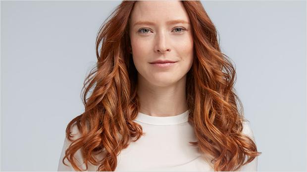 Model with casual curls