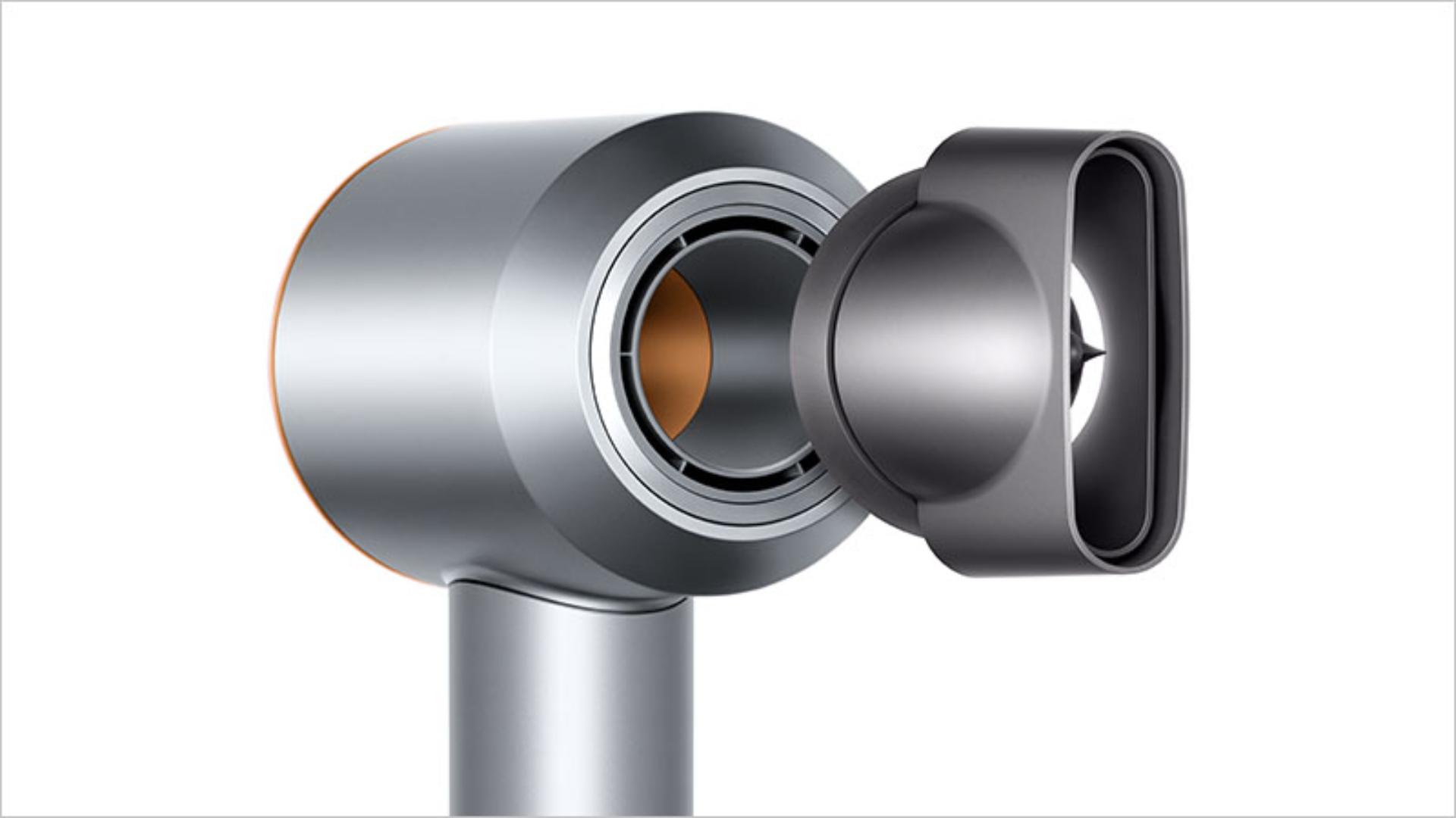 Dyson Supersonic with magnetic attachmen
