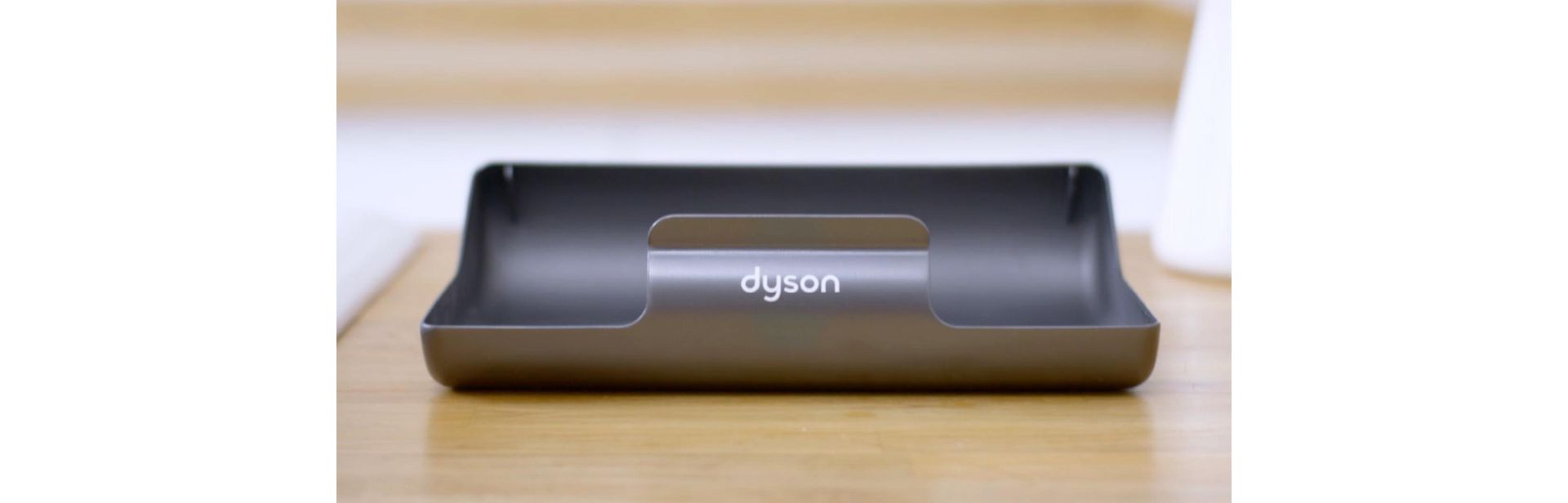 The Dyson Submarine wet roller head’s drip tray.