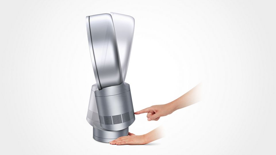 Image shows user adjusting the airflow on the machine.