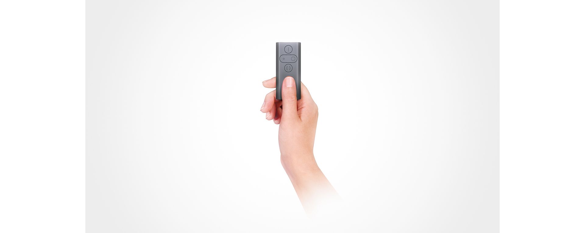 Image montrant comment remplacer la batterie de la télécommande.