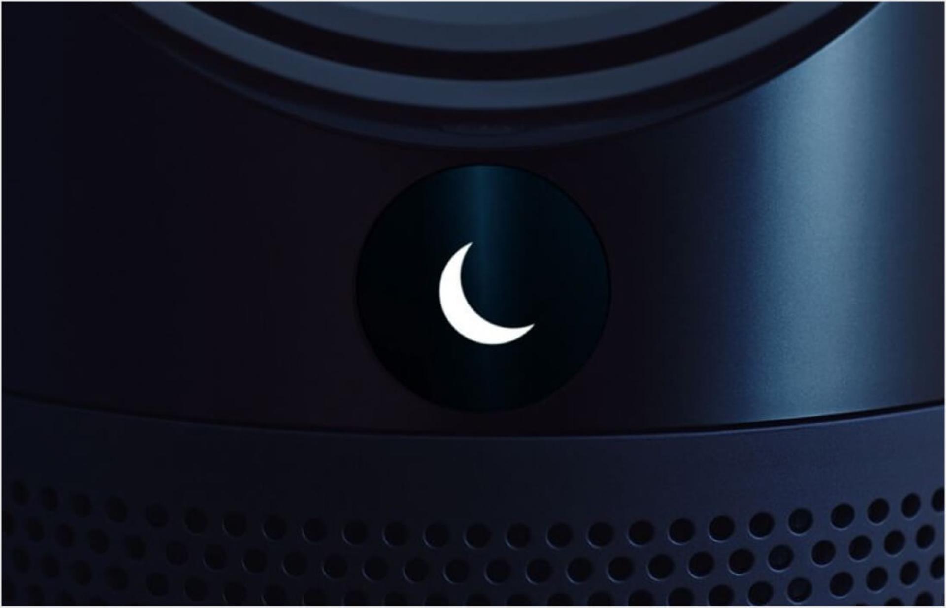The Dyson Pure Cool Cryptomic air purifier in Night mode 