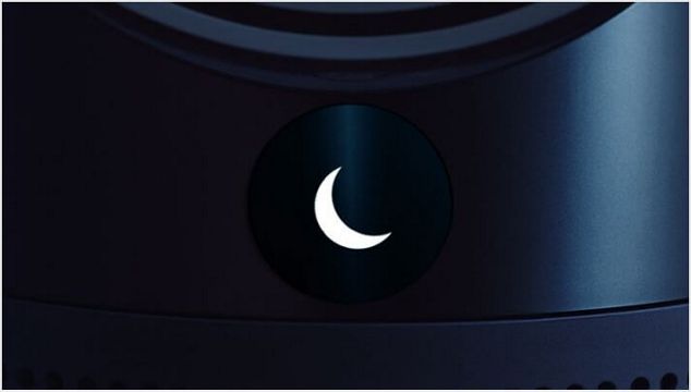 Il purificatore termoventilatore Dyson Pure Hot+Cool Cryptomic in modalità notturna 