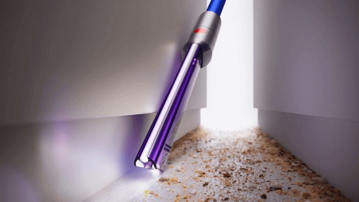 Light pipe crevice tool picking up dust Light pipe crevice tool picking up dust