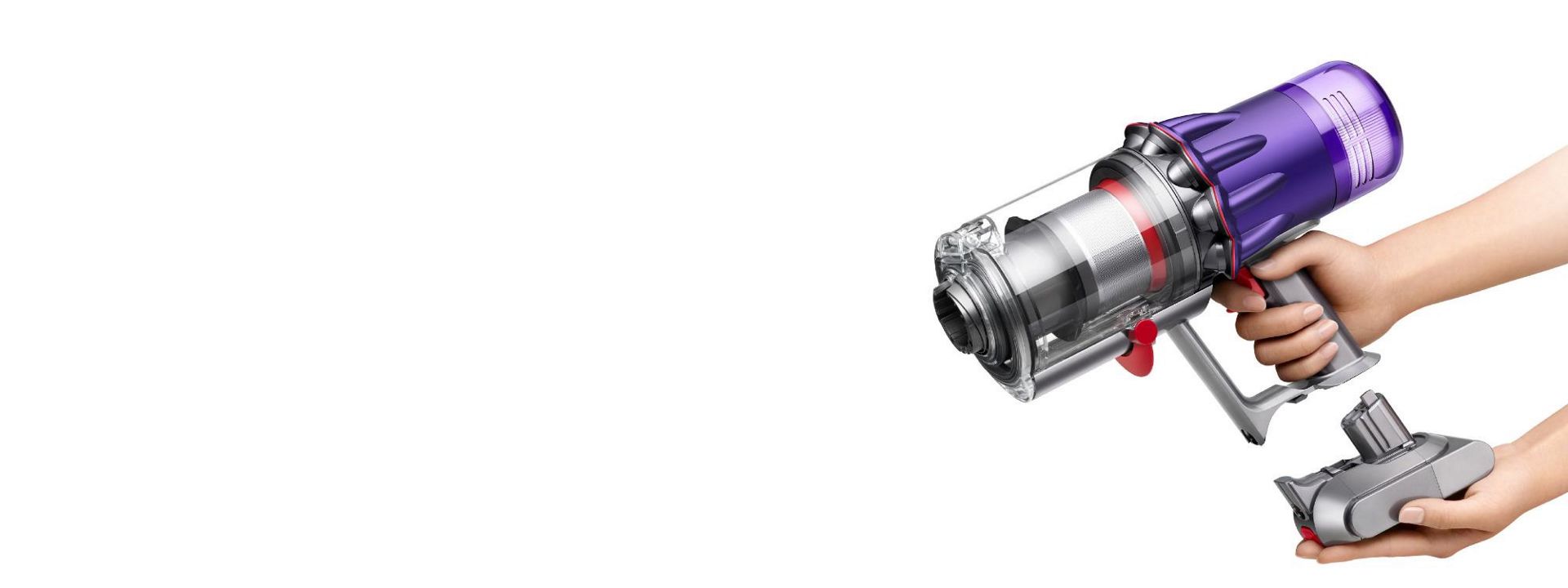 クリックインバッテリーをDyson Digital Slim掃除機に取り付ける人