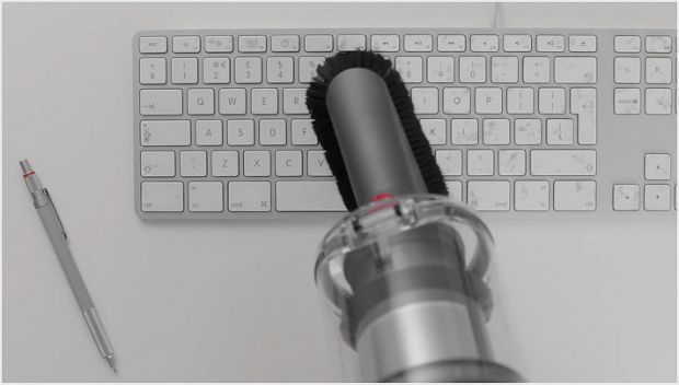 Soft dusting brush in use