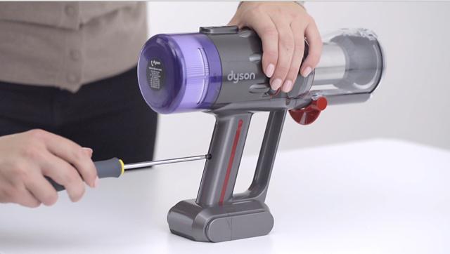 Đánh giá Dyson Micro 1.5kg: Máy hút bụi cầm tay không dây siêu nhẹ và mạnh mẽ 8 Replacement battery for your Dyson Micro 1.5kg™ vacuum | Dyson