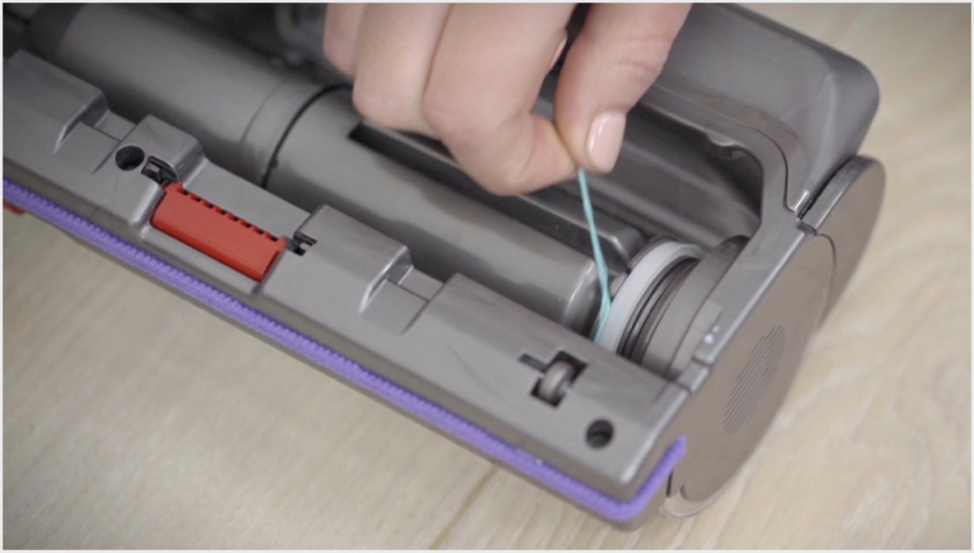  Imagen del video sobre cómo desenredar la barra de cepillo