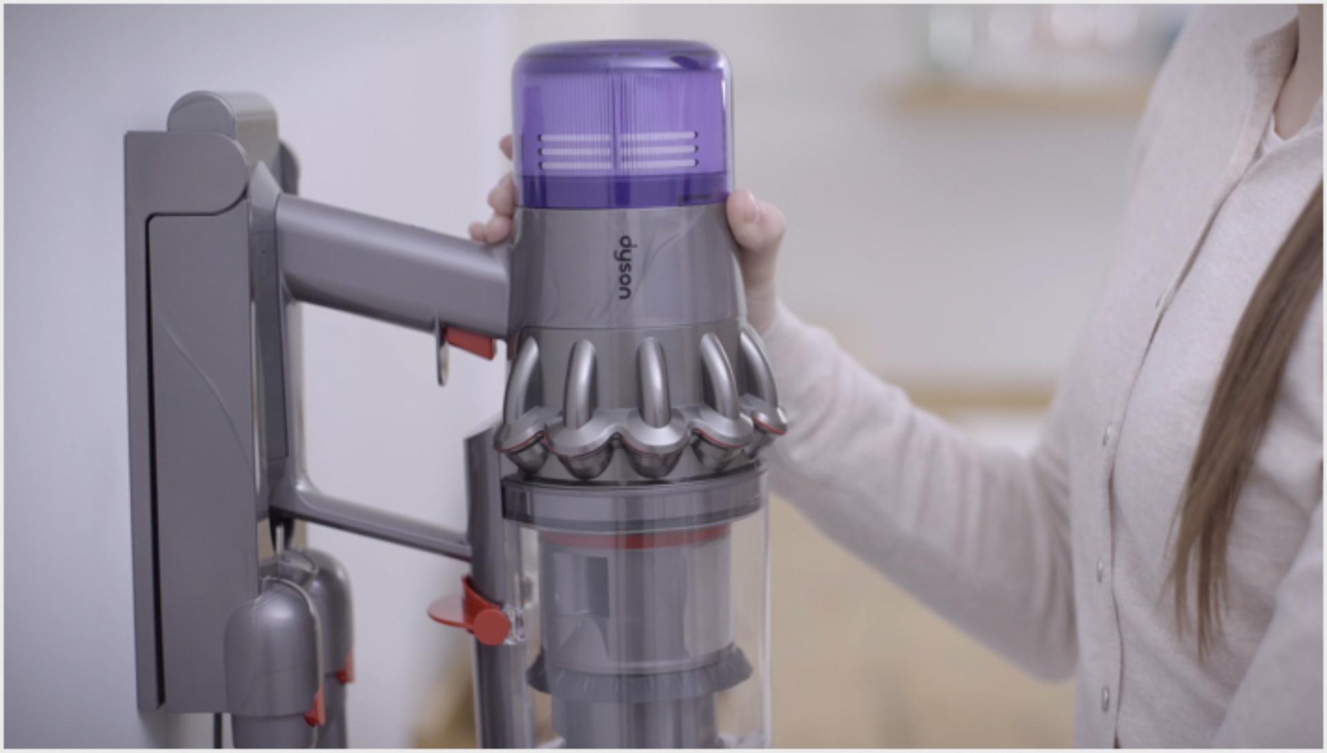 Video despre cum să setați stația de încărcare a aspiratorului Dyson V11™