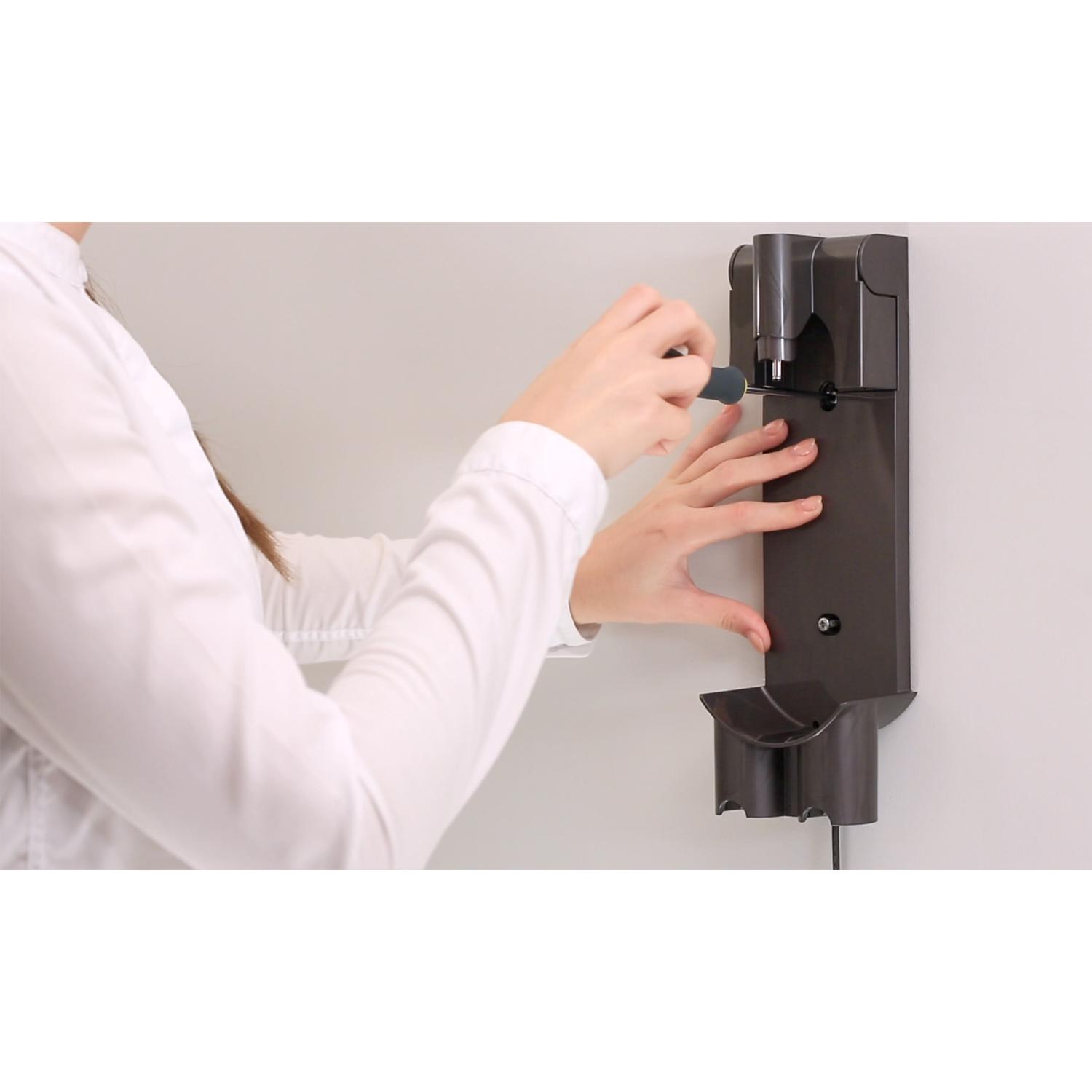Play the video. How to install the docking station.