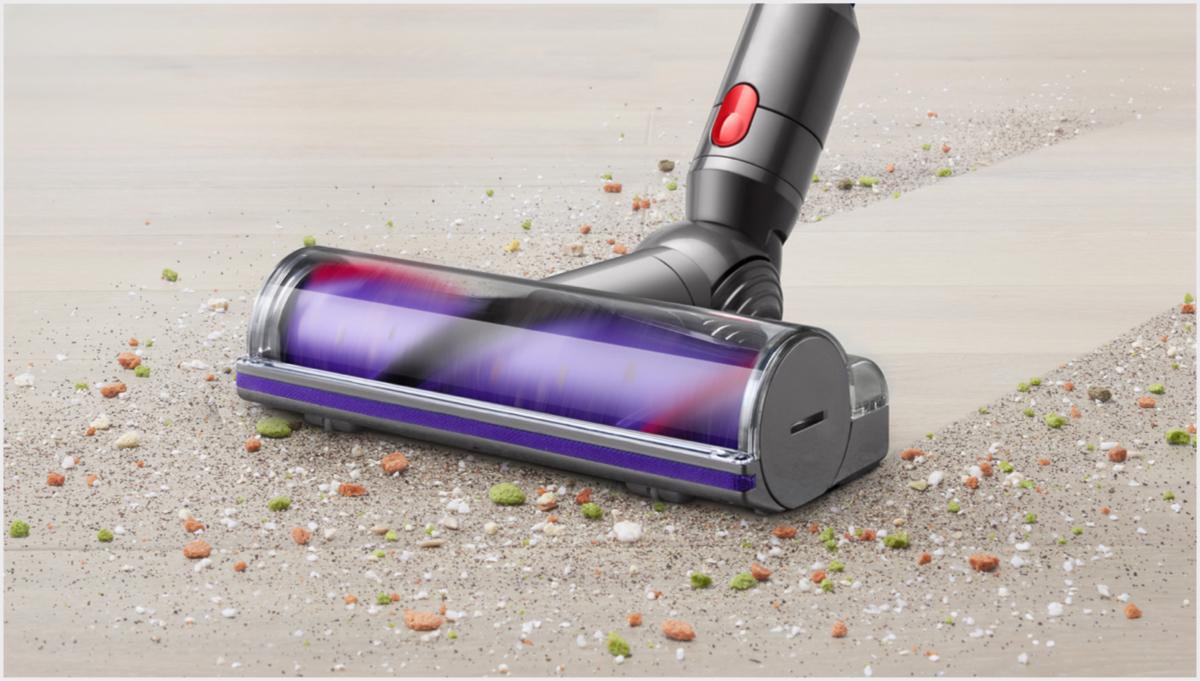 Direct drive cleaner head on carpet