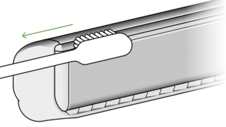 Illustration of tension bars being cleaned with a toothbrush.