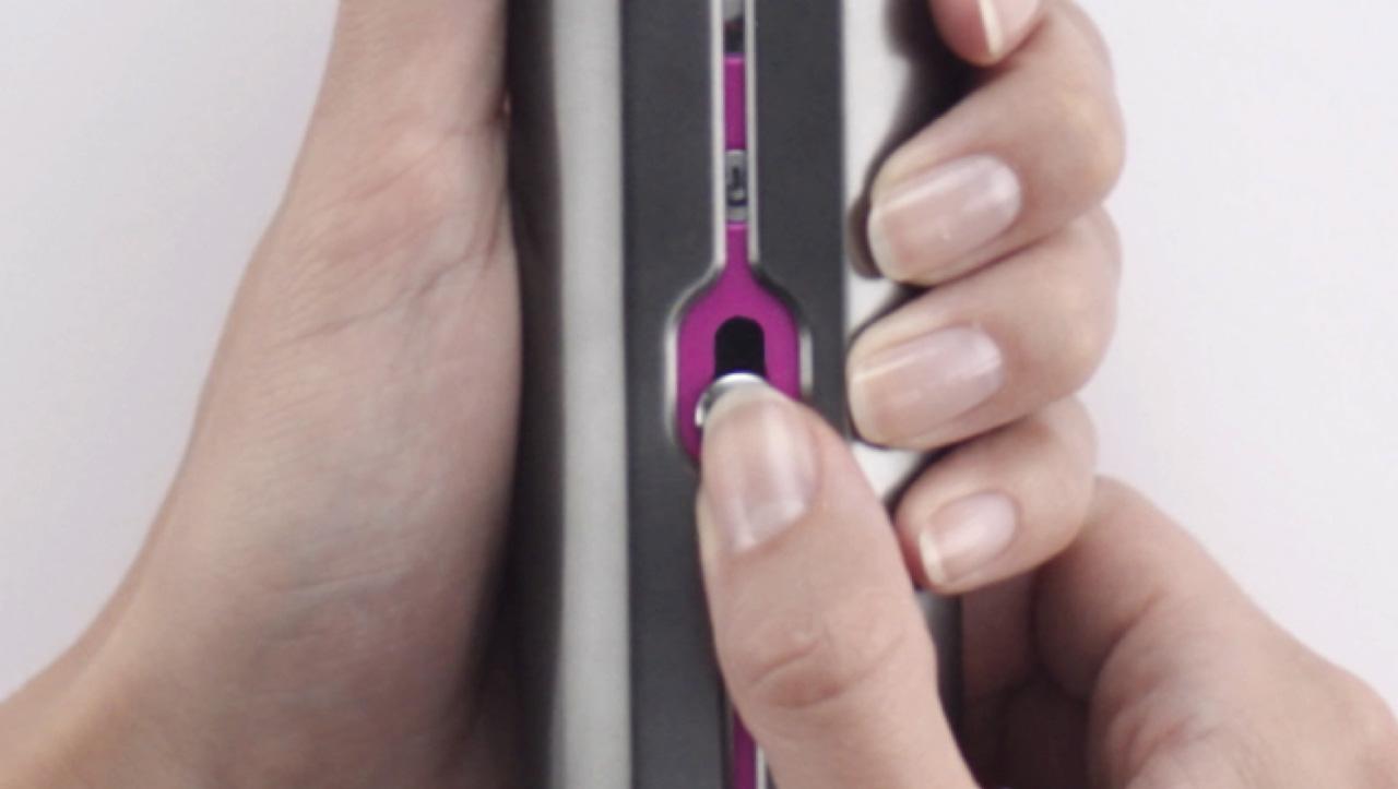 Straightener being unlocked