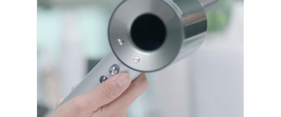 Dyson Supersonic hårføner Professional i bruk
