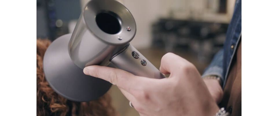 Dyson Supersonic hårføner Professional i bruk