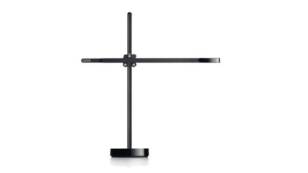 Bildet viser en Dyson CSYS-lampe.
