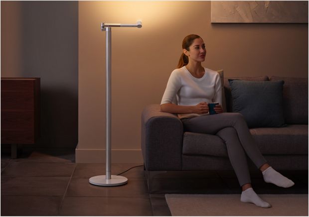 Dyson Lightcycle Morph™ light reflecting light off wall