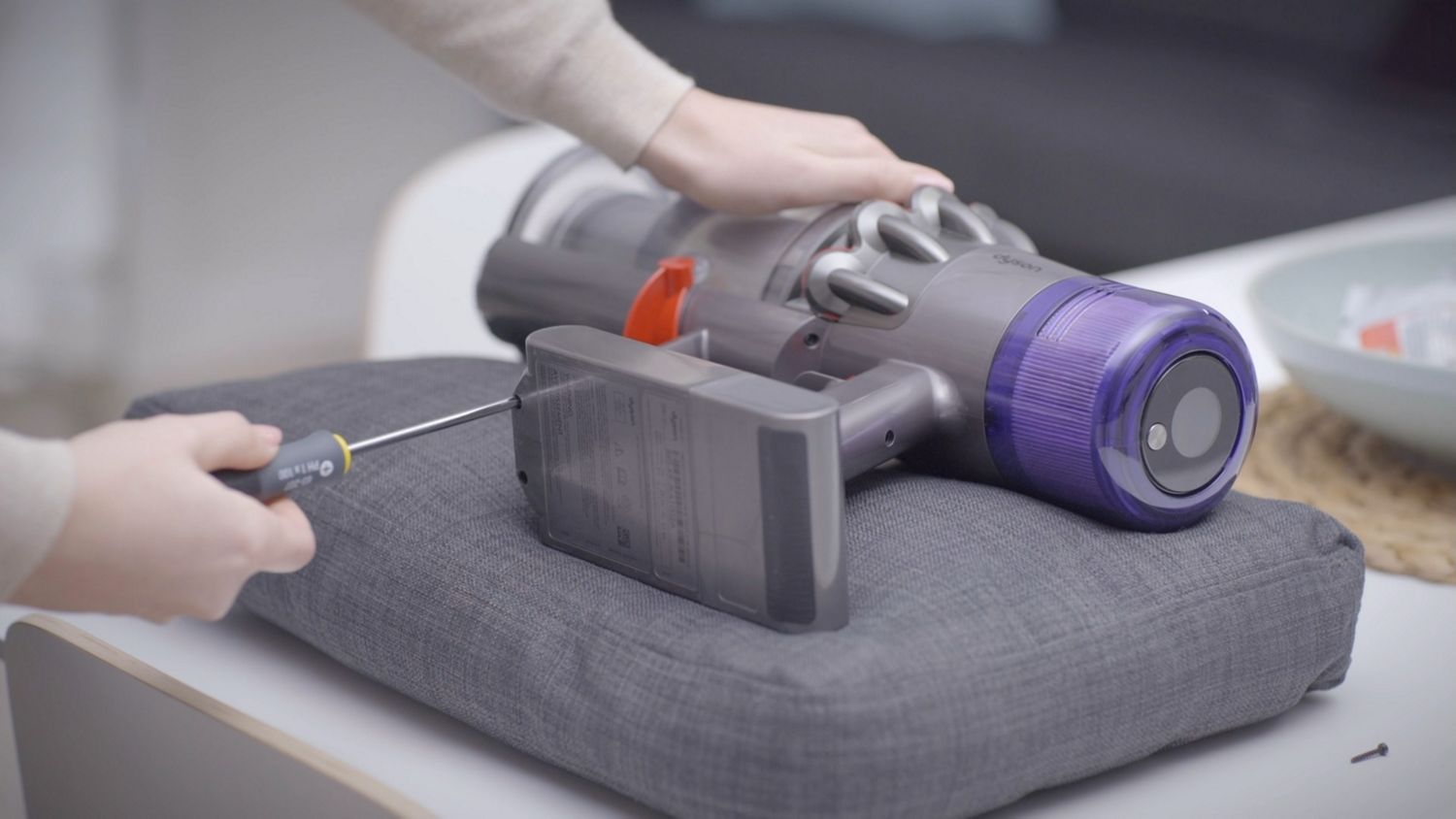 Dyson v10 outlet battery life