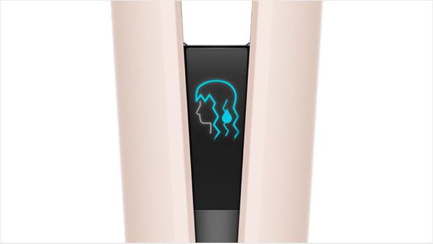 Primer plano de la pantalla LCD de Dyson Airstrait, con animaciones.