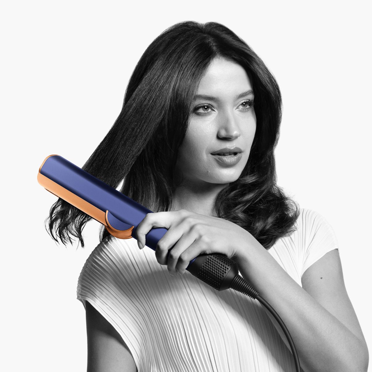 Klicke hier und erfahre mehr über den Dyson Airstrait Haarglätter.