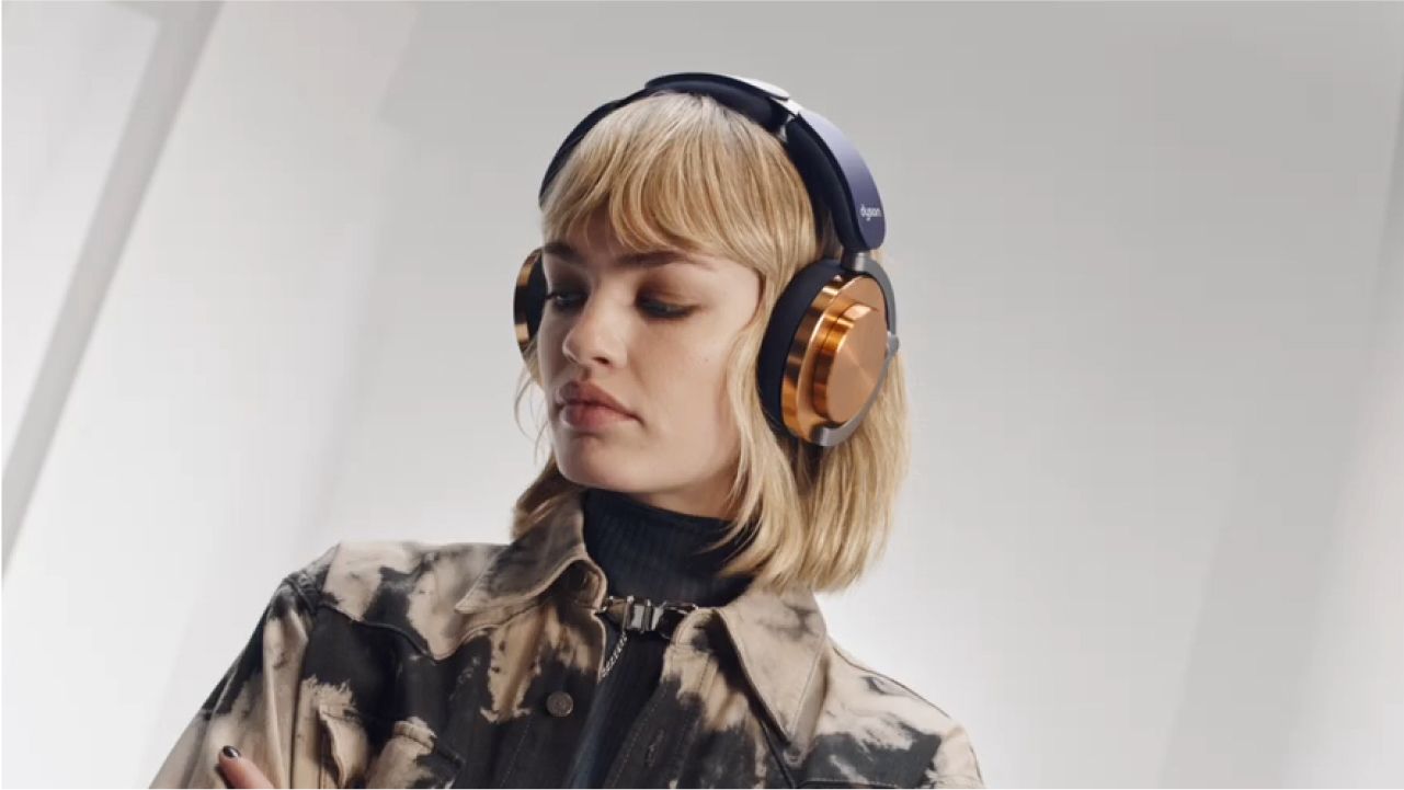 Aspirateur robot Dyson nettoie les poils d'animaux