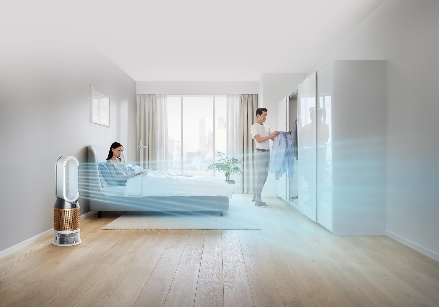 Dyson purifier humidifier fan circulates purified, humidified air through the room⁵