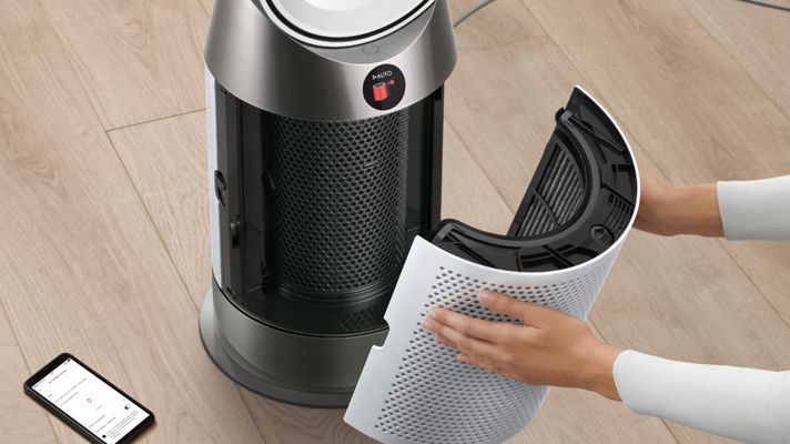 The Dyson Purifier Hot+Cool HP1 heating purifier filter being removed.