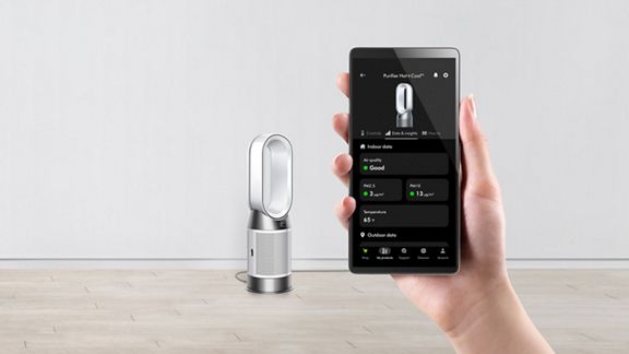 Der Dyson Purifier Hot+Cool HP1 Luftreiniger mit Heizfunktion wird aus der Ferne über die MyDyson App gesteuert.