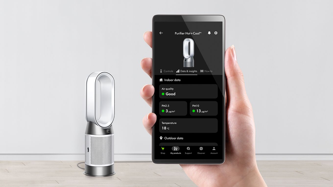 A Dyson owner uses the MyDyson app to configure their Purifier Hot+Cool HP1.
