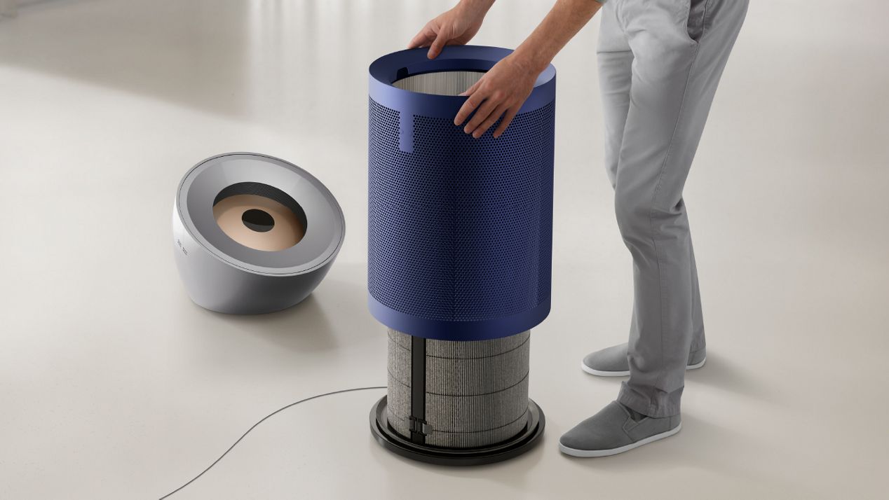 A man replacing the filter on the Dyson Purifier Big+Quiet.