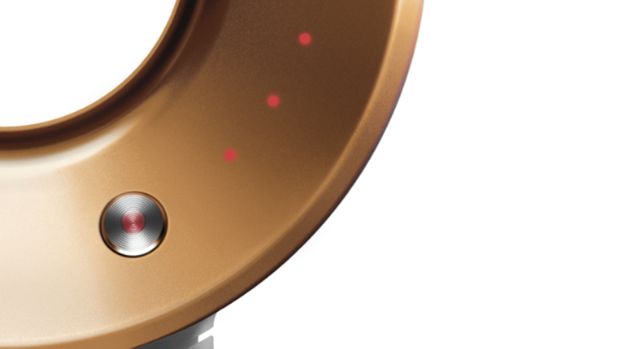 A close-up of the heat settings on the head of the Dyson Supersonic hair dryer.