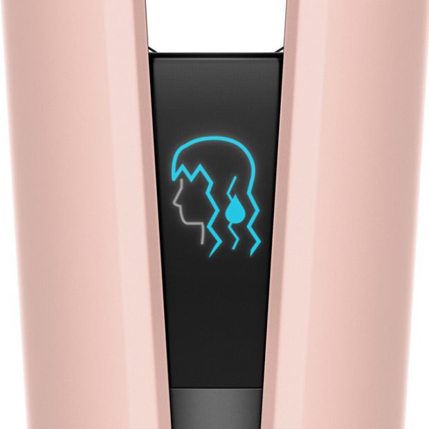 Closeup of the screen on the Airstrait straightener showing the current mode.