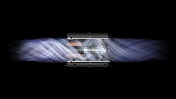 剖面圖示顯示氣流如何穿過 Dyson Hyperdymium 摩打。