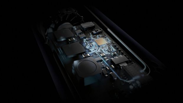 Šķērsgriezums, kurā redzama karstuma kontroles tehnoloģija Dyson Airwrap Origin daudzfunkcionālajā matu ieveidošanas ierīcē un žāvētājā.