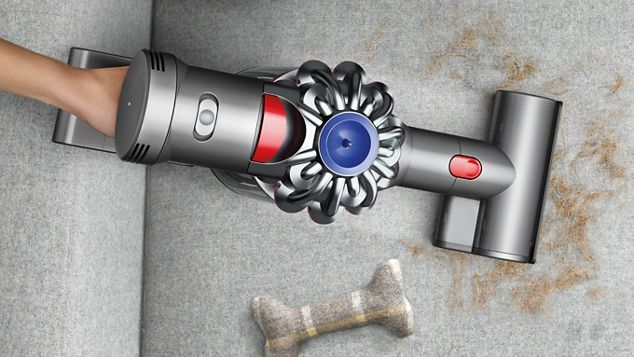 Dyson V7 aspirapolvere portatile per la pulizia del divano dopo l'animale domestico