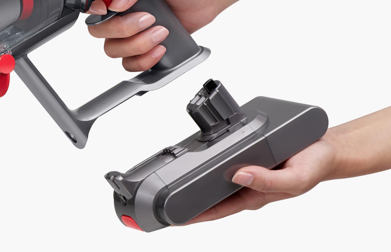 The Dyson Outsize vacuum click-in battery