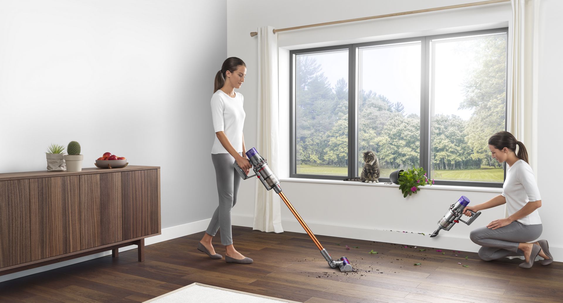 Soil and pet hair vacuuming